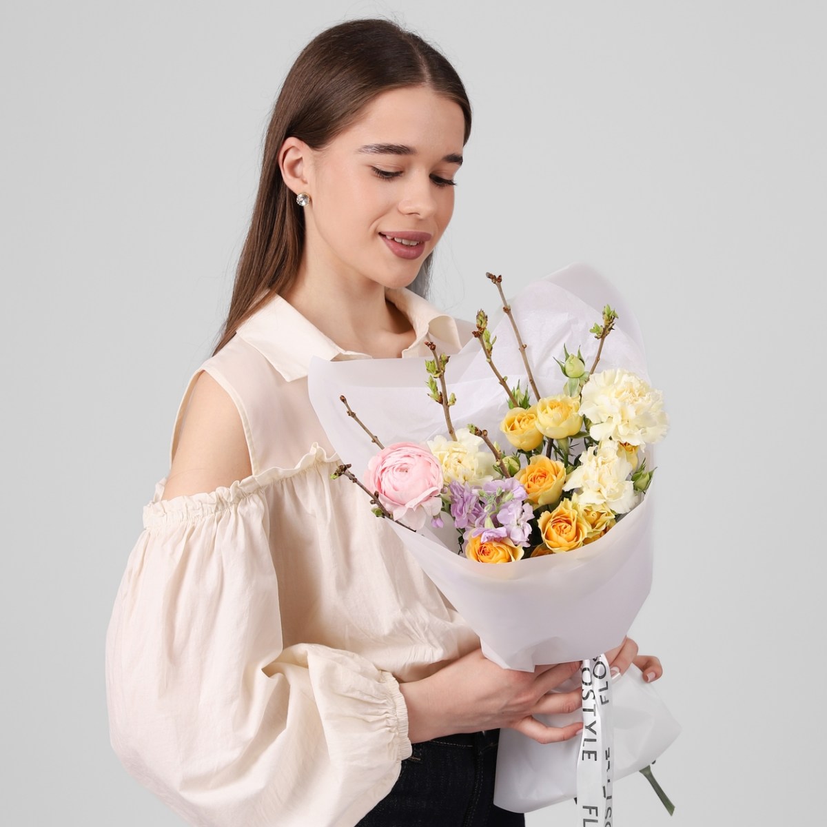 vesennij buket s zheltymi rozami 5-5